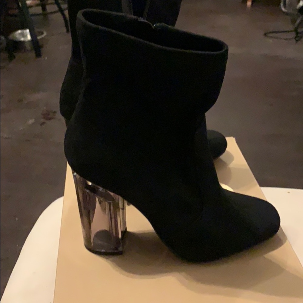 Heeled booties
